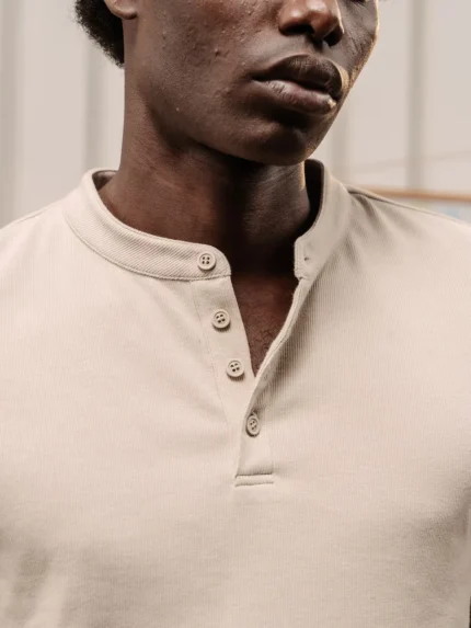 SLIM RIB HENLEY T g